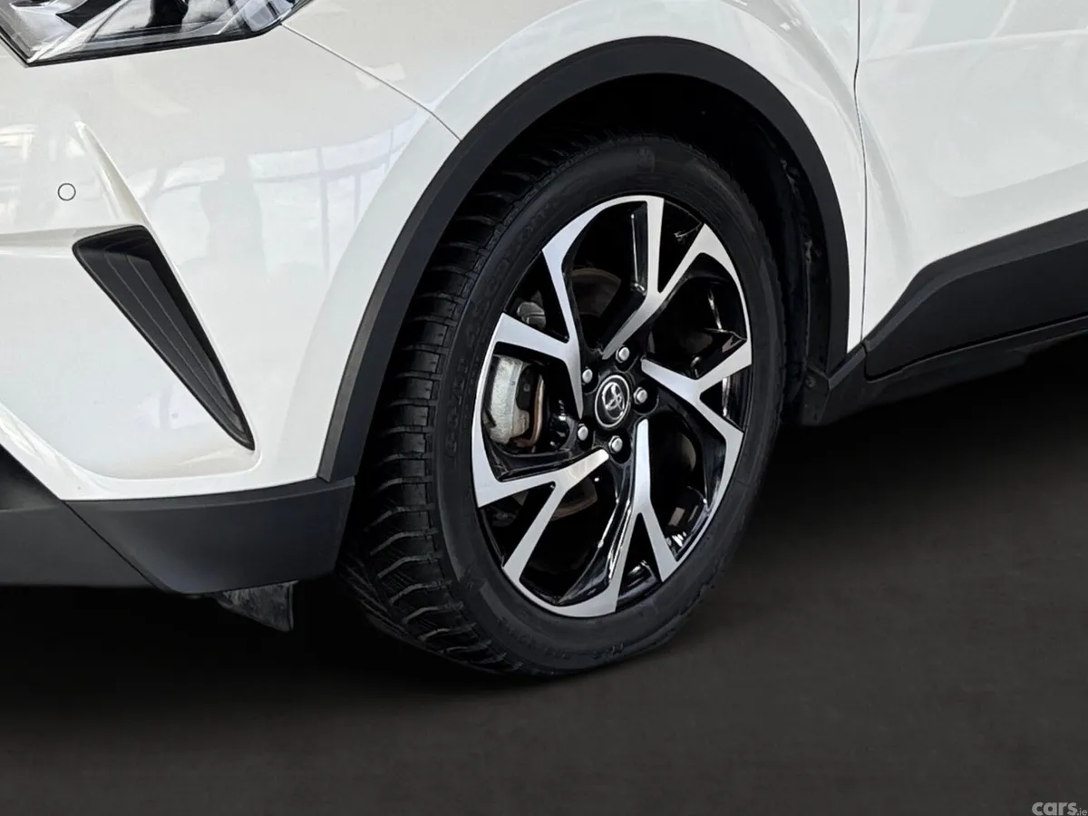Toyota C-HR Hatchback, Petrol Hybrid, 2017, White