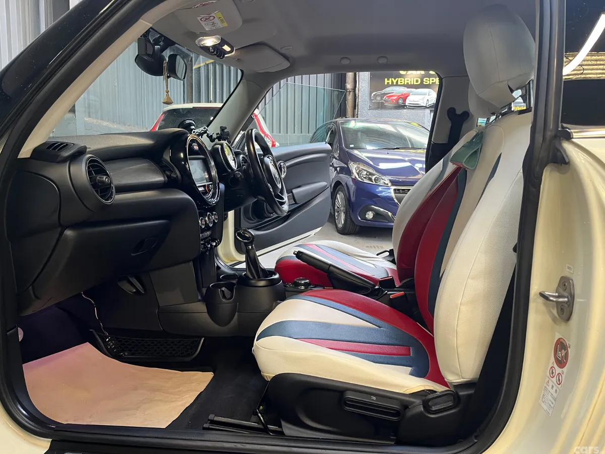 Mini Cooper Hatchback, Petrol, 2016, White