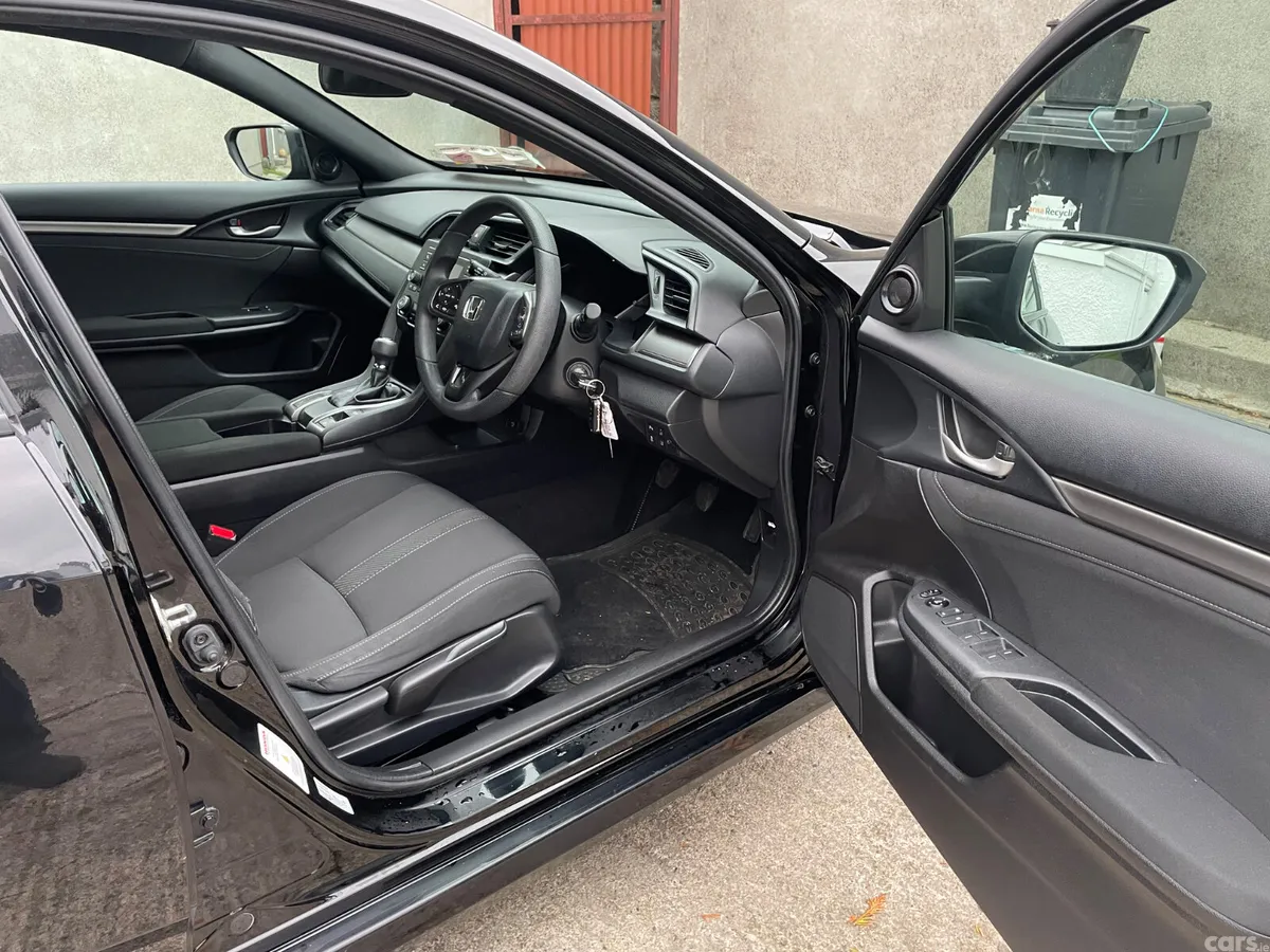 Honda Civic Hatchback, Diesel, 2018, Black