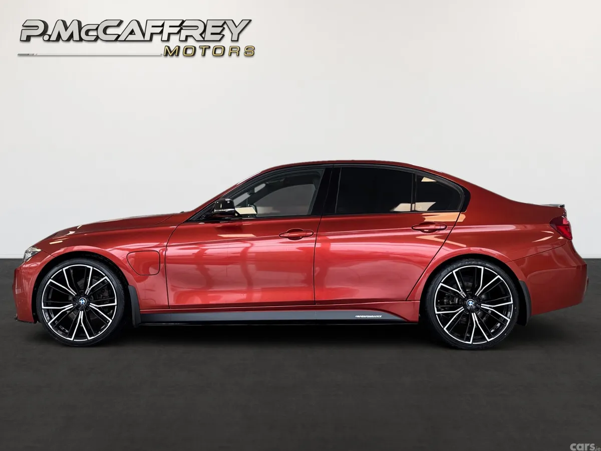 BMW 3-Series Saloon, Petrol Plug-in Hybrid, 2018, Orange