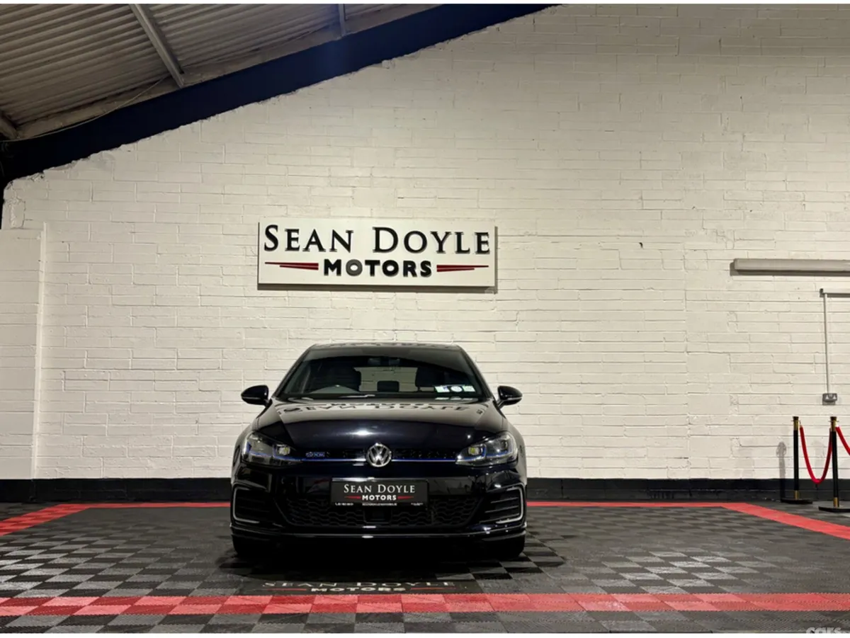 Volkswagen Golf Hatchback, Petrol Plug-in Hybrid, 2018, Black
