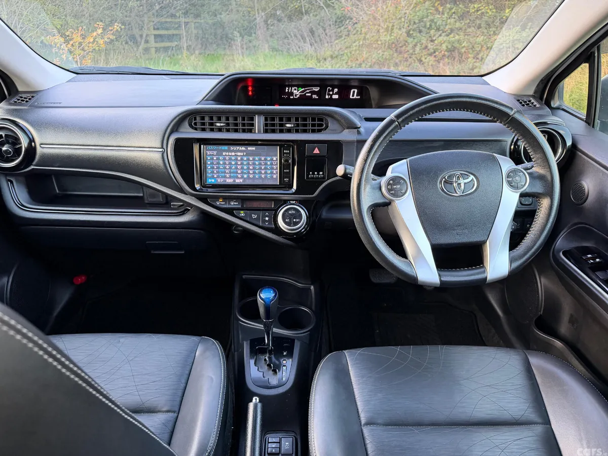 Toyota Aqua Hatchback, Petrol Hybrid, 2015, White