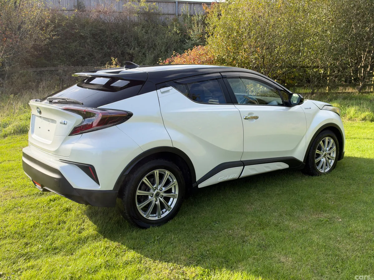 Toyota C-HR SUV, Petrol Hybrid, 2018, White