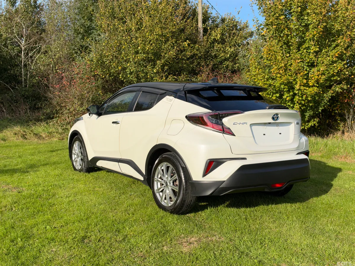 Toyota C-HR SUV, Petrol Hybrid, 2018, White