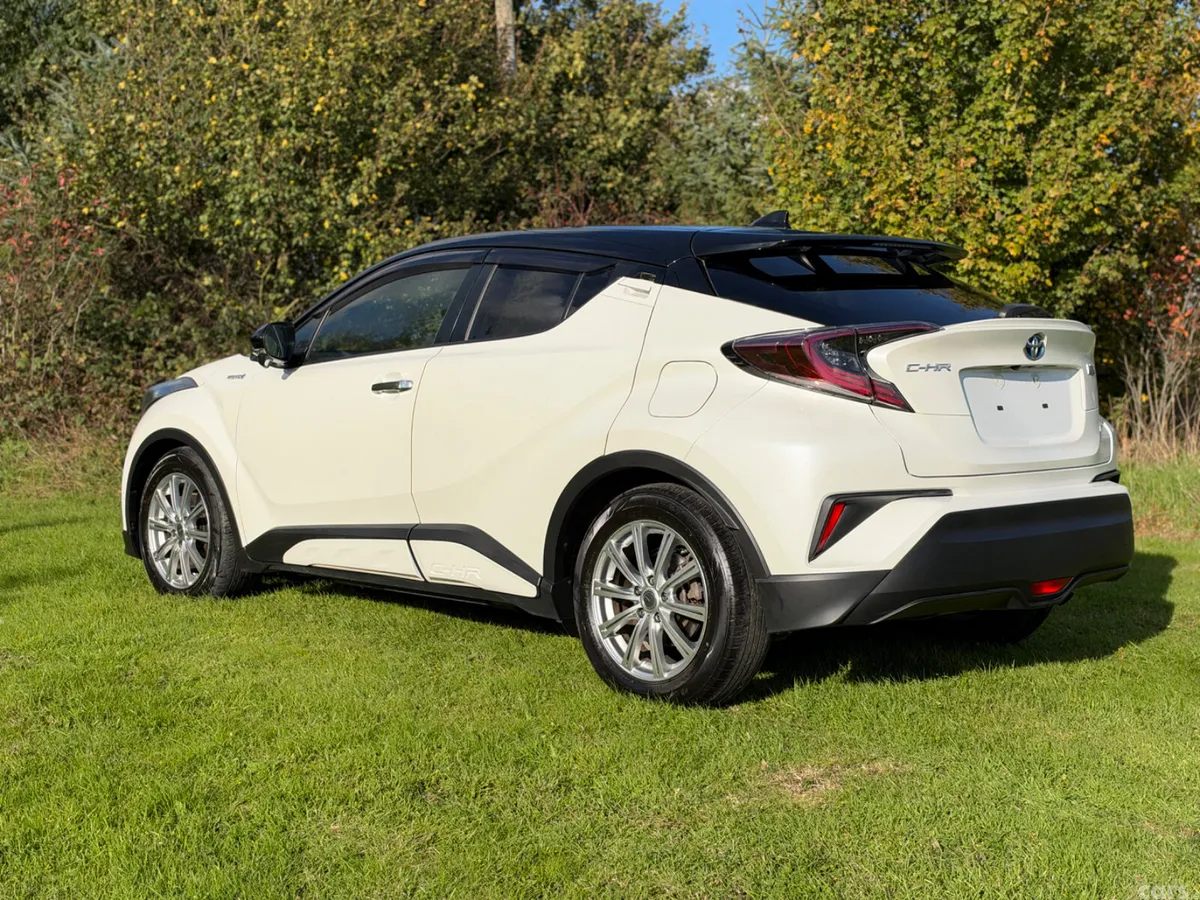 Toyota C-HR SUV, Petrol Hybrid, 2018, White