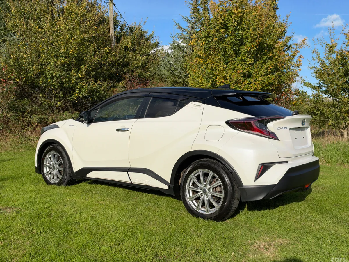 Toyota C-HR SUV, Petrol Hybrid, 2018, White