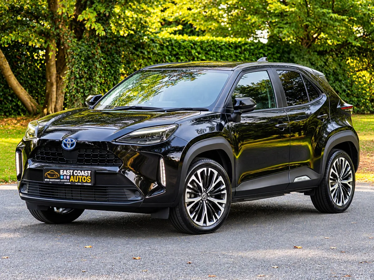 Toyota Yaris Cross Estate, Petrol Hybrid, 2021, Black