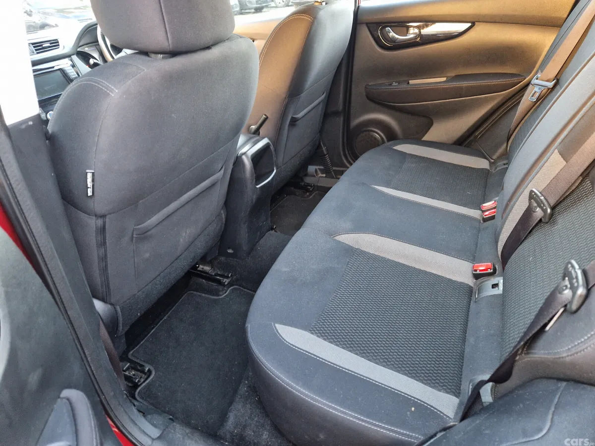 Nissan Qashqai SUV, Petrol, 2020, Red
