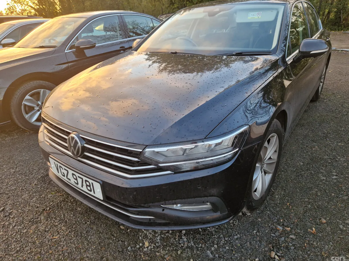Volkswagen Passat Saloon, Diesel, 2022, Black