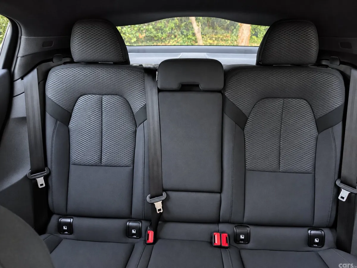 Polestar 2 Hatchback, Electric, 2022, Black