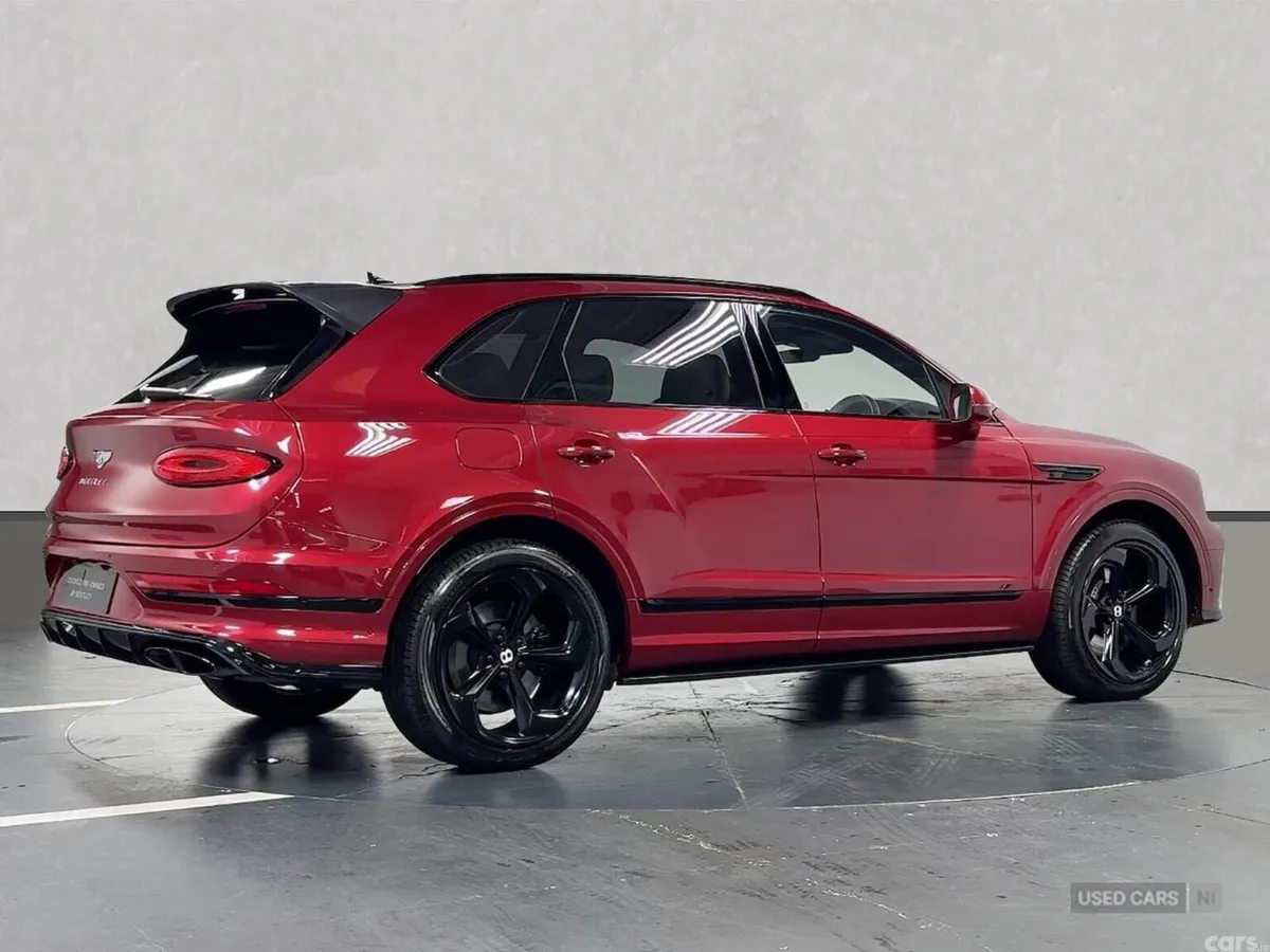 Bentley Bentayga SUV, Petrol, 2022, Red