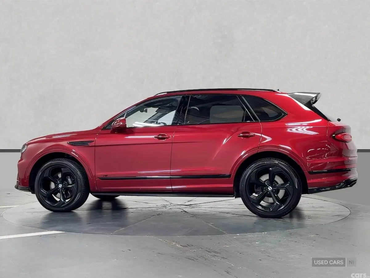 Bentley Bentayga SUV, Petrol, 2022, Red