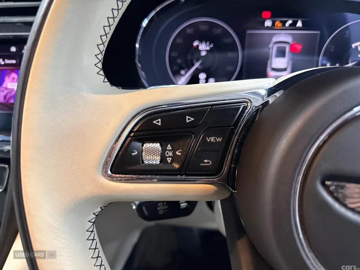 Bentley Bentayga SUV, Petrol, 2022, Red