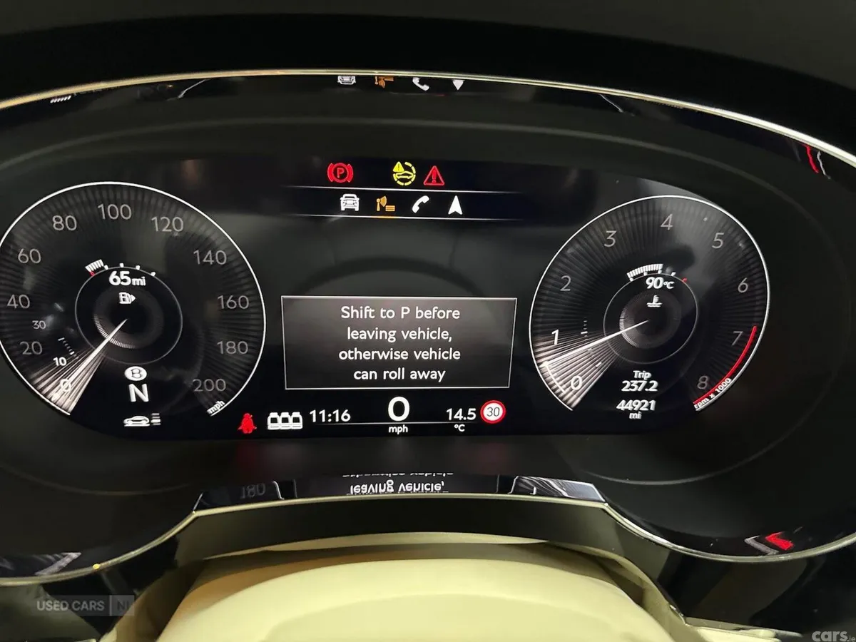 Bentley Bentayga SUV, Petrol, 2022, Red