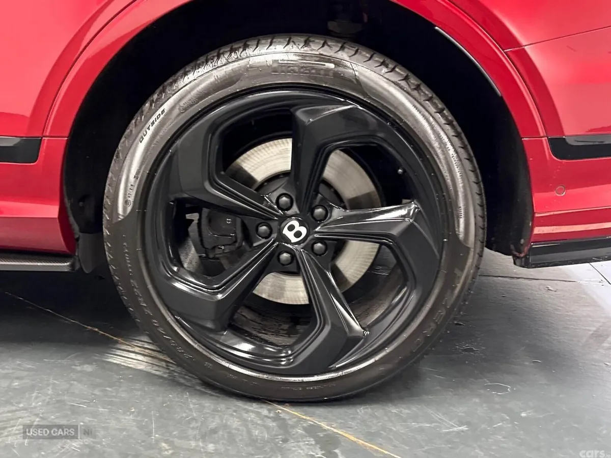 Bentley Bentayga SUV, Petrol, 2022, Red