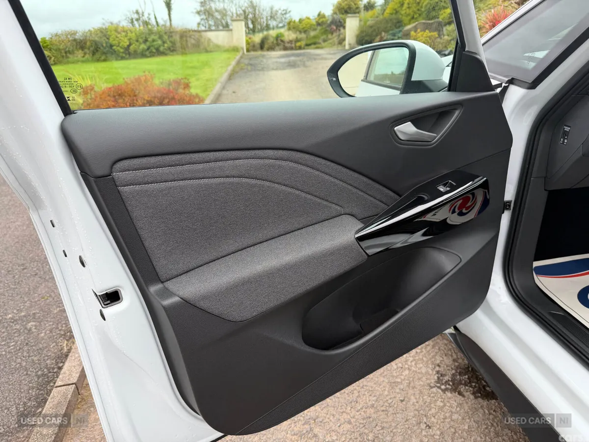 Volkswagen ID.3 Hatchback, Electric, 2024, White