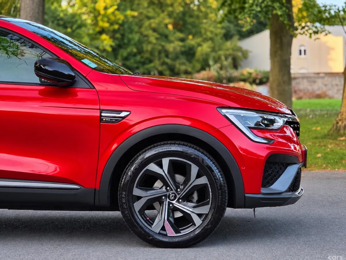 Renault Arkana Hatchback, Petrol, 2023, Red
