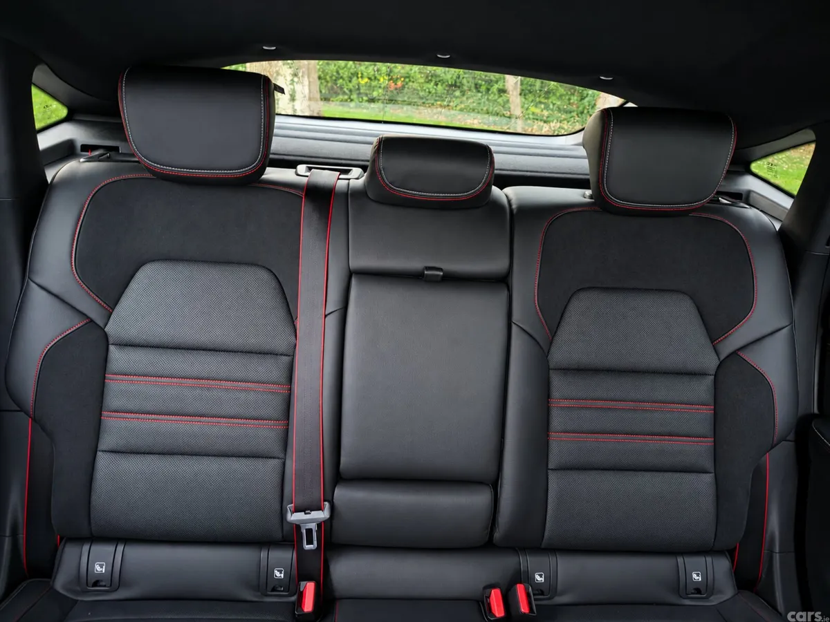 Renault Arkana Hatchback, Petrol, 2023, Red