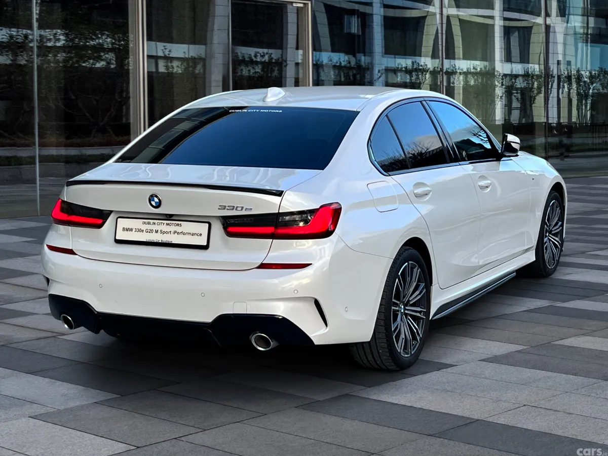 BMW 3-Series Saloon, Petrol Plug-in Hybrid, 2021, White