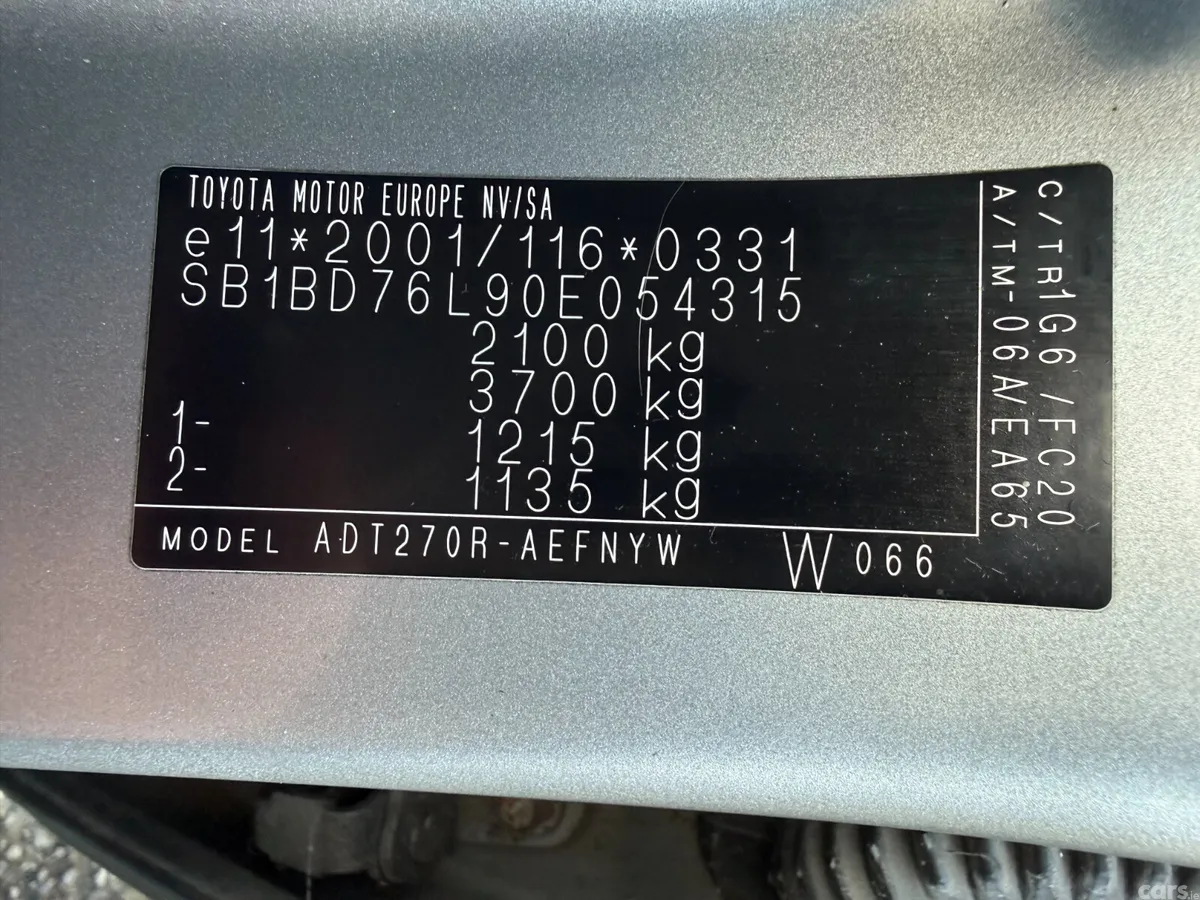 Toyota Avensis Saloon, Diesel, 2011, Grey