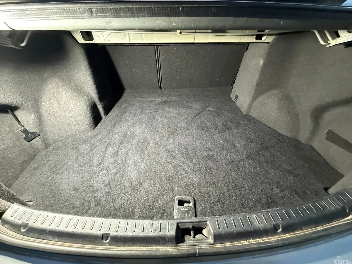 Toyota Avensis Saloon, Diesel, 2011, Grey