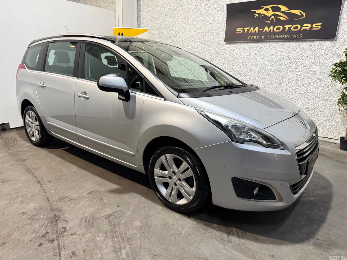 Peugeot 5008 MPV, Diesel, 2016, Grey