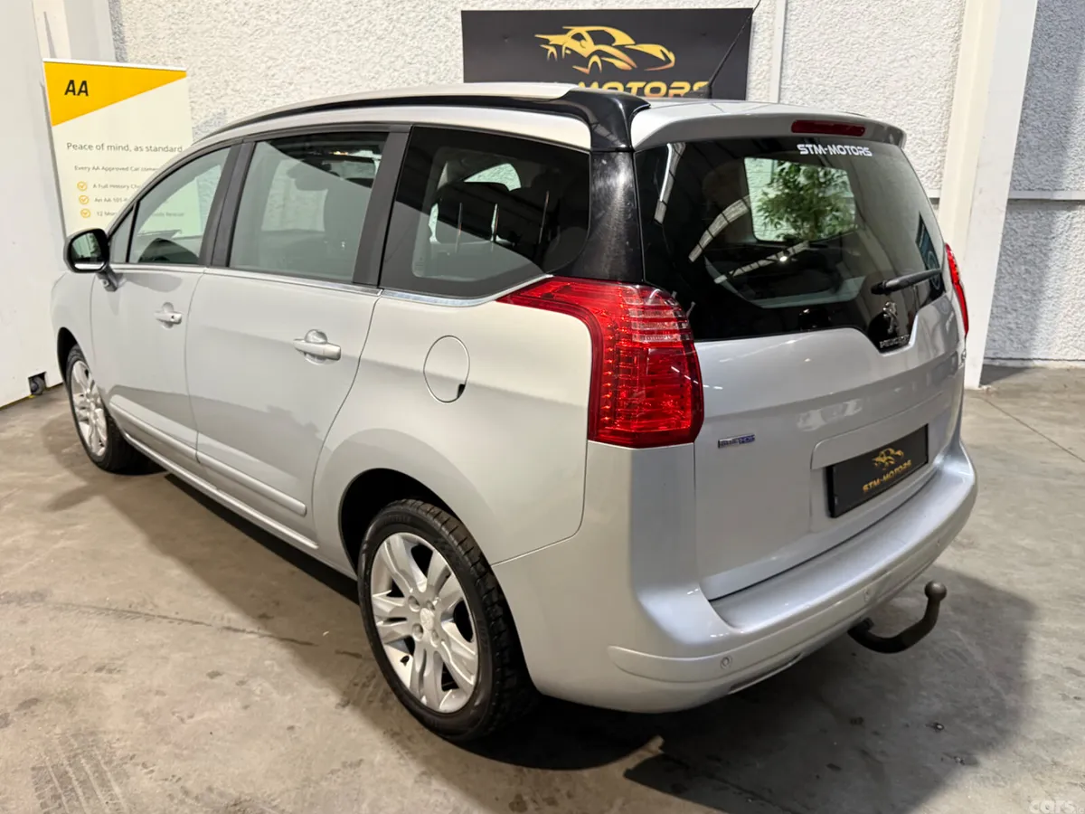 Peugeot 5008 MPV, Diesel, 2016, Grey