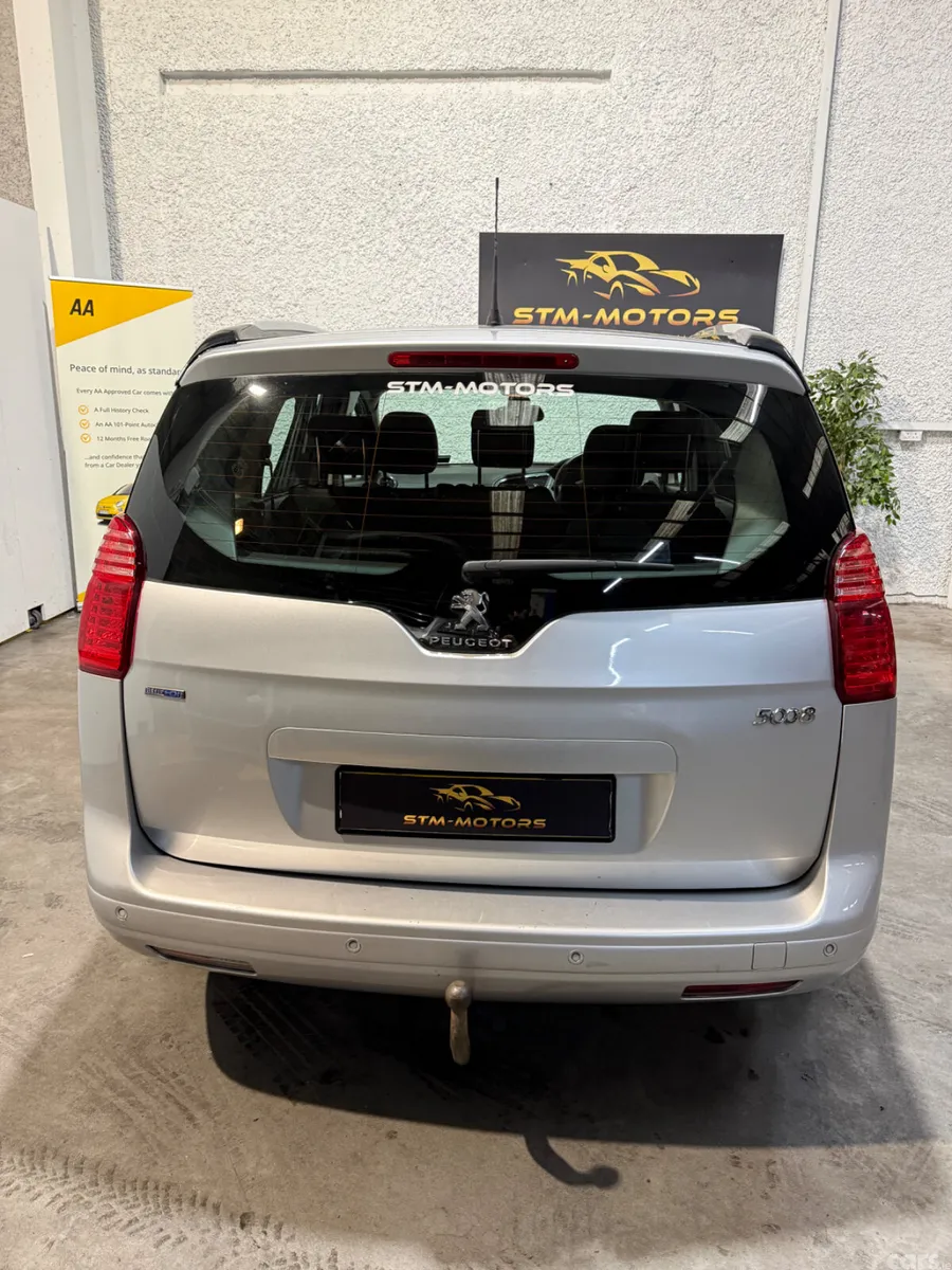 Peugeot 5008 MPV, Diesel, 2016, Grey