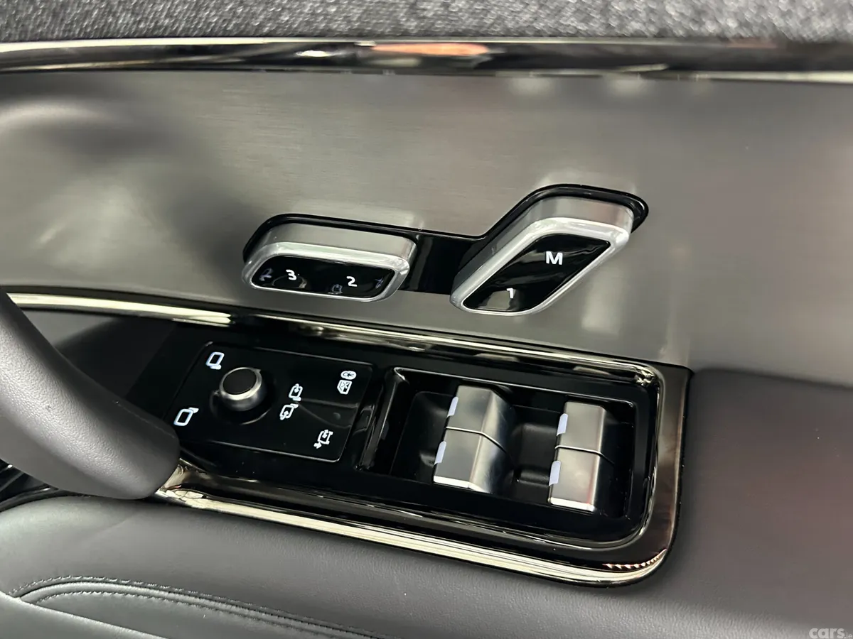 Land Rover Range Rover SUV, Petrol Hybrid, 2026, Black