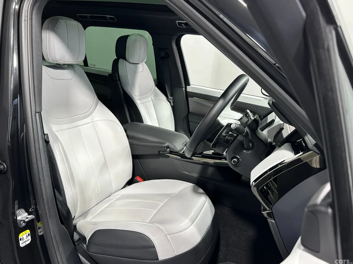Land Rover Range Rover SUV, Petrol Hybrid, 2026, Black