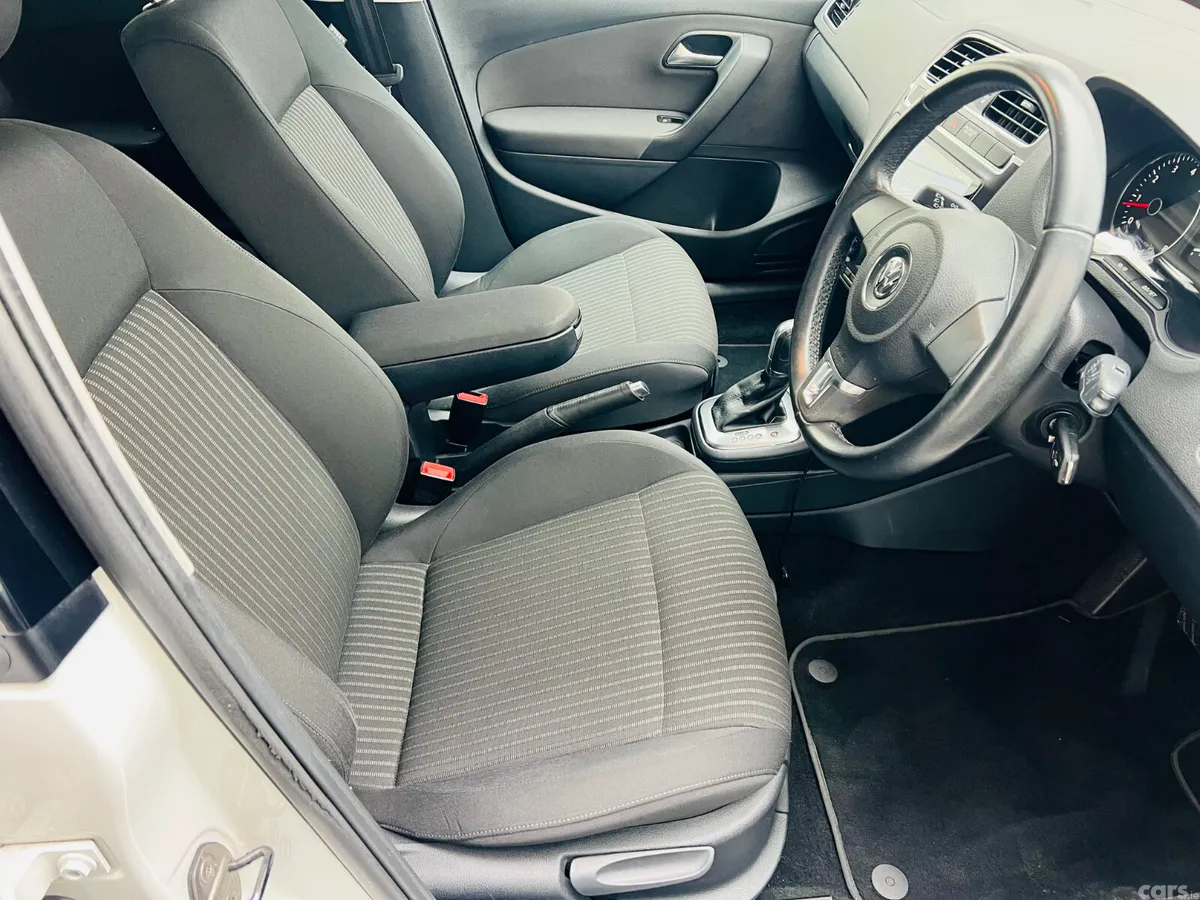 Volkswagen Polo Hatchback, Petrol, 2014, White