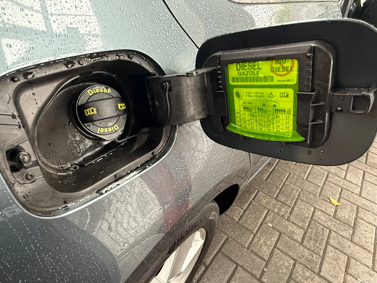 Skoda Octavia Saloon, Diesel, 2017, Grey