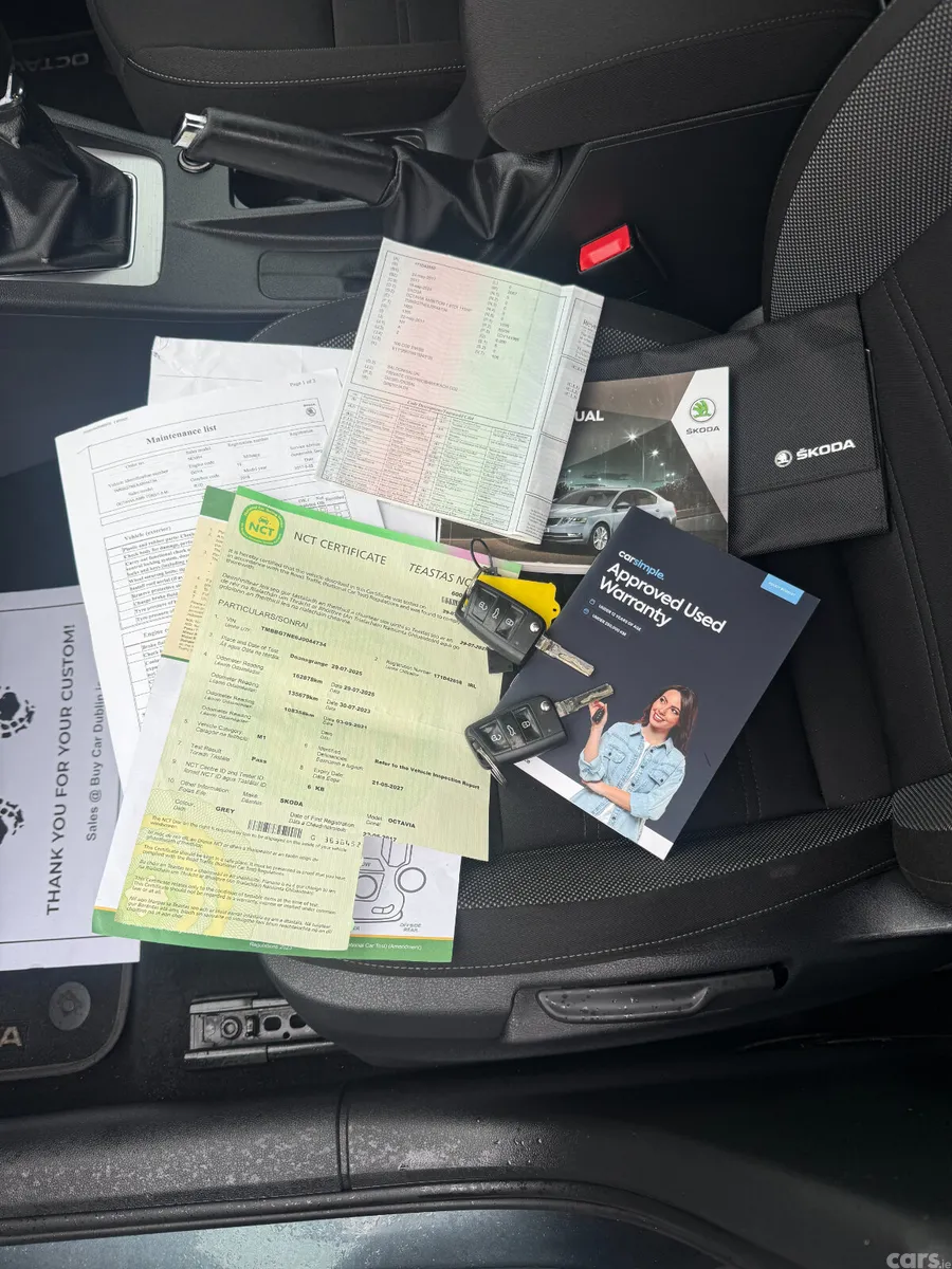 Skoda Octavia Saloon, Diesel, 2017, Grey