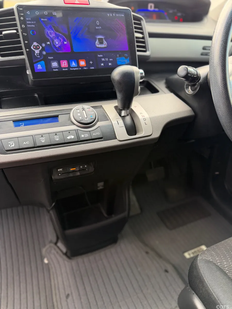 Honda Freed MPV, Petrol Hybrid, 2015, White