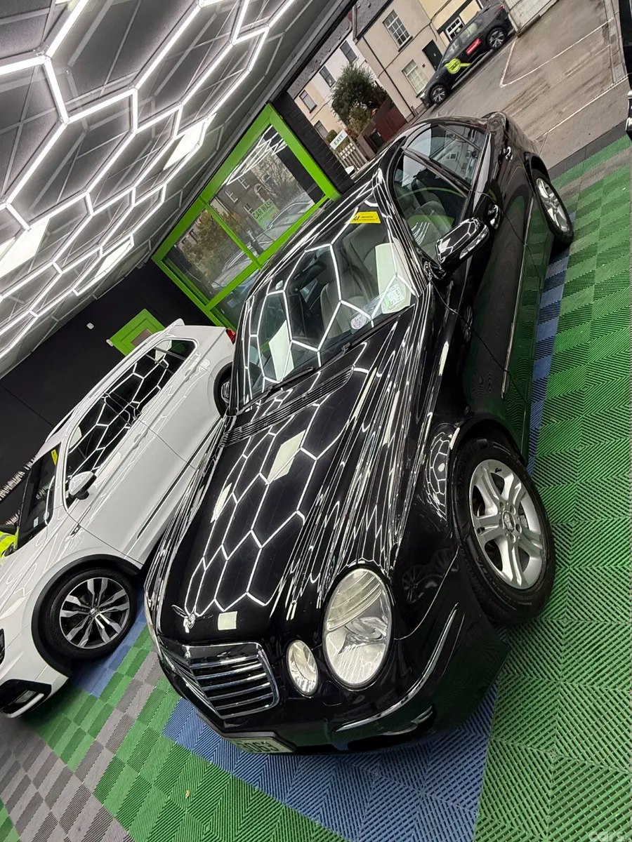 Mercedes-Benz E-Class Saloon, Diesel, 2009, Black