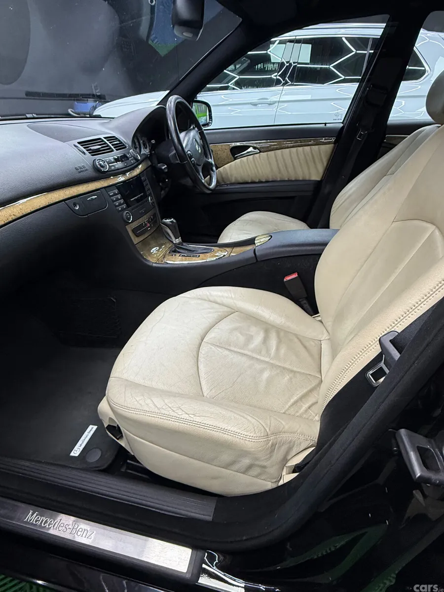 Mercedes-Benz E-Class Saloon, Diesel, 2009, Black