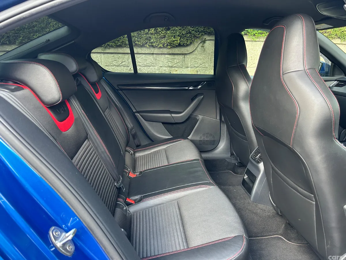 Skoda Octavia Saloon, Diesel, 2016, Blue