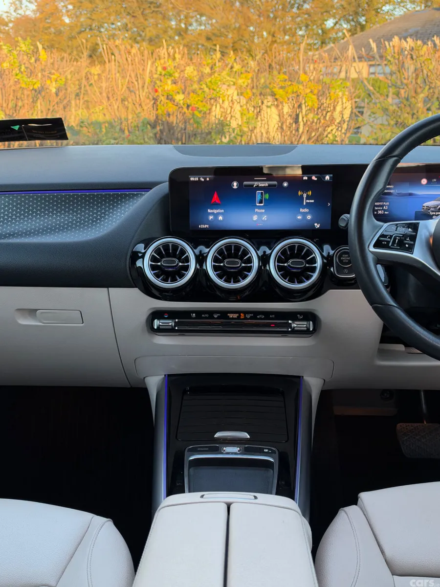 Mercedes-Benz GLA SUV, Petrol Hybrid, 2024, Grey