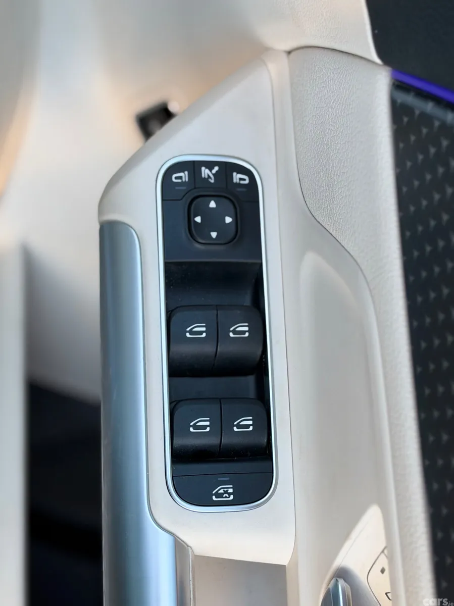 Mercedes-Benz GLA SUV, Petrol Hybrid, 2024, Grey