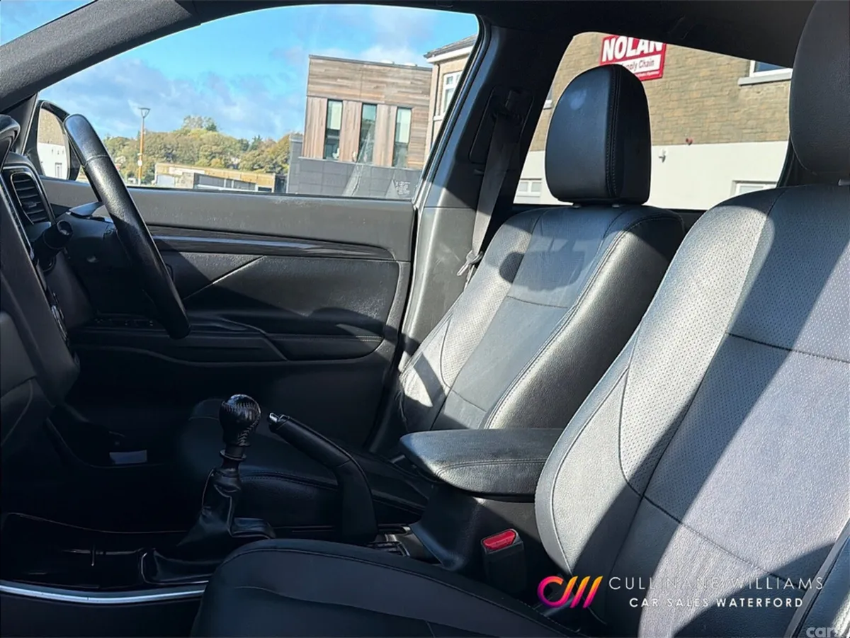 Mitsubishi Outlander SUV, Diesel, 2019, Grey