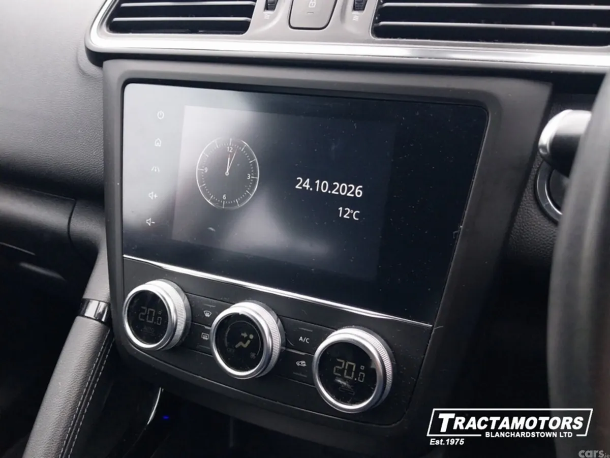 Renault Kadjar SUV, Petrol, 2019, Red