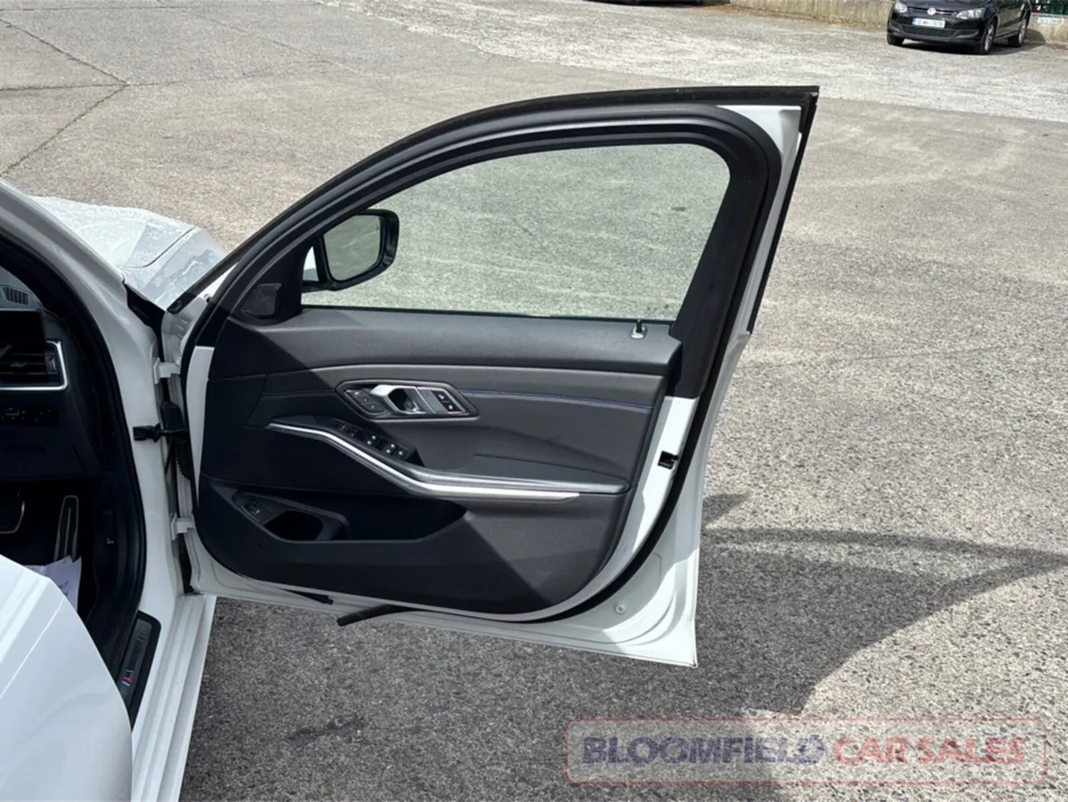 BMW 3-Series Estate, Diesel, 2020, White