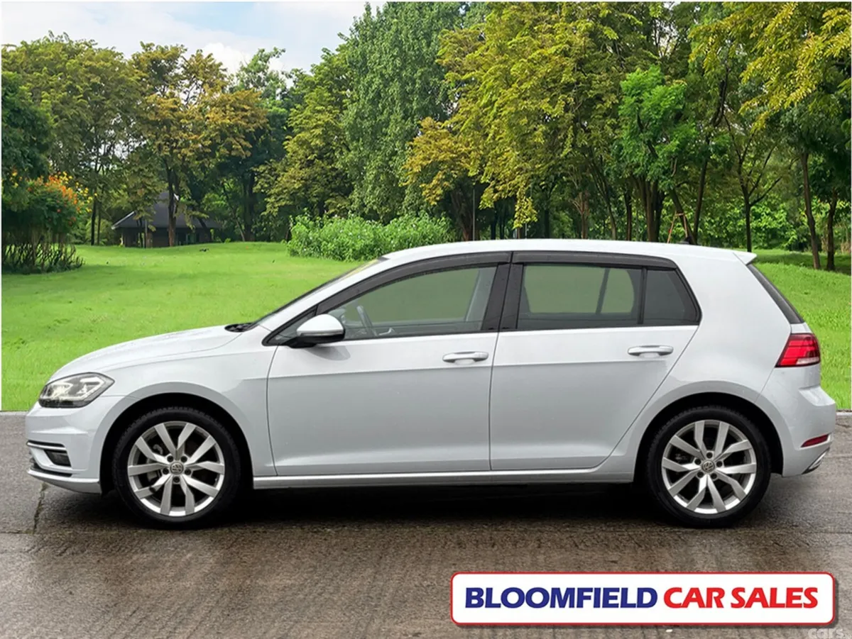 Volkswagen Golf Hatchback, Petrol, 2017, Grey