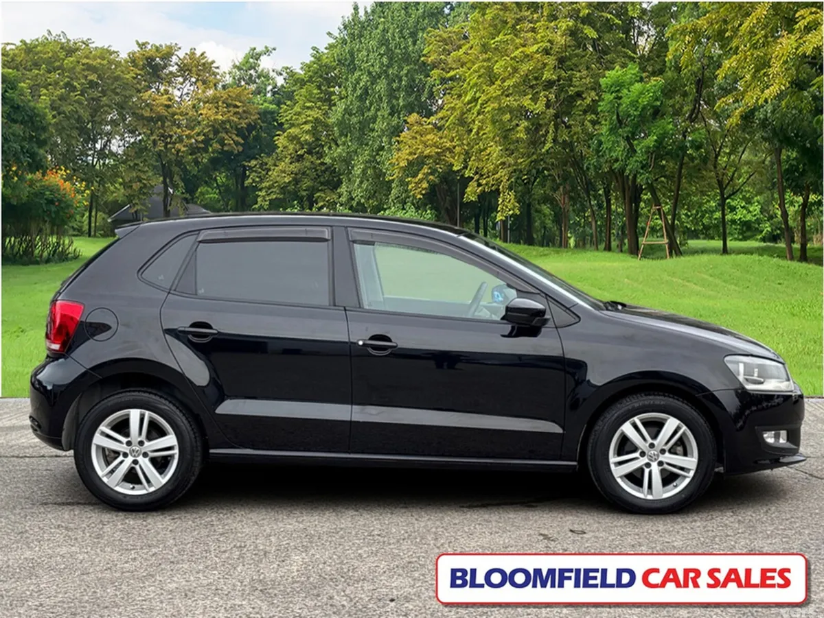 Volkswagen Polo Hatchback, Petrol, 2014, Black
