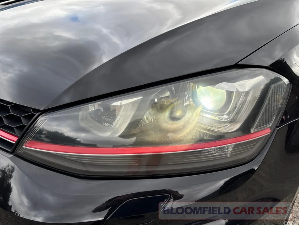 Volkswagen Golf Hatchback, Petrol, 2016, Black