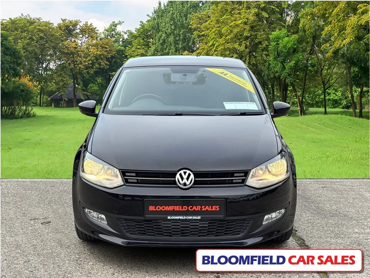 Volkswagen Polo Hatchback, Petrol, 2014, Black