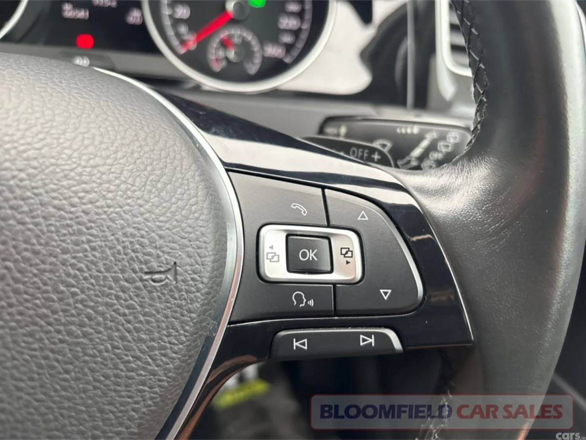 Volkswagen Golf Hatchback, Petrol, 2017, Grey