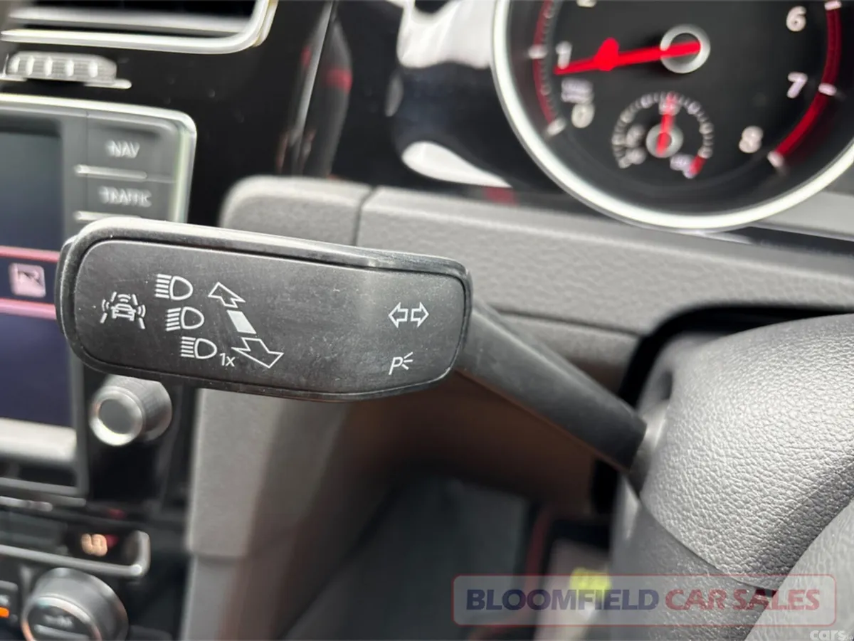 Volkswagen Golf Hatchback, Petrol, 2016, Black