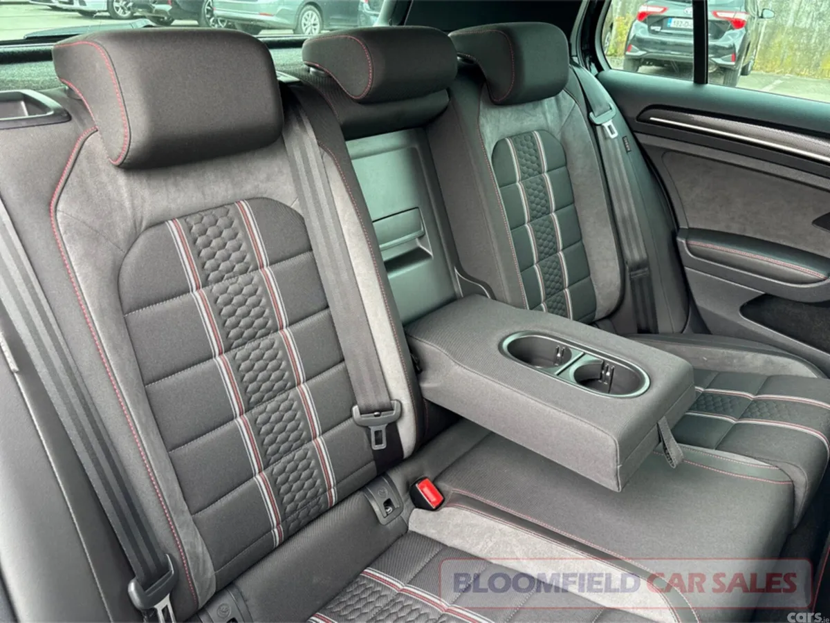 Volkswagen Golf Hatchback, Petrol, 2016, Black