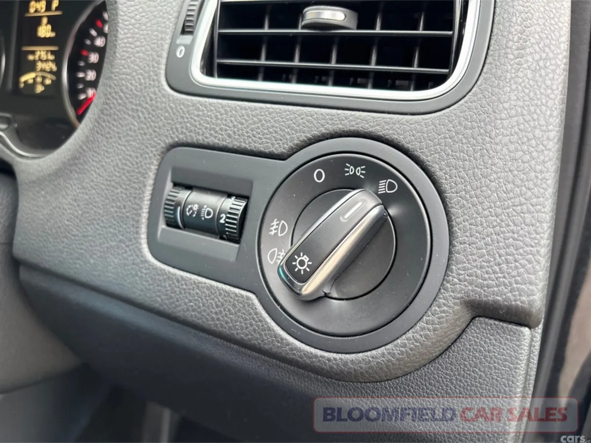 Volkswagen Polo Hatchback, Petrol, 2014, Black